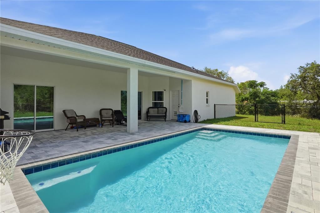 En Venta: $539,900 (3 camas, 2 baños, 1920 Pies cuadrados)