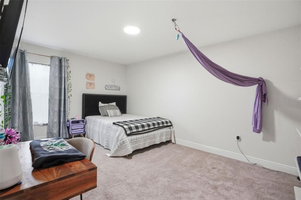 En Venta: $539,900 (3 camas, 2 baños, 1920 Pies cuadrados)