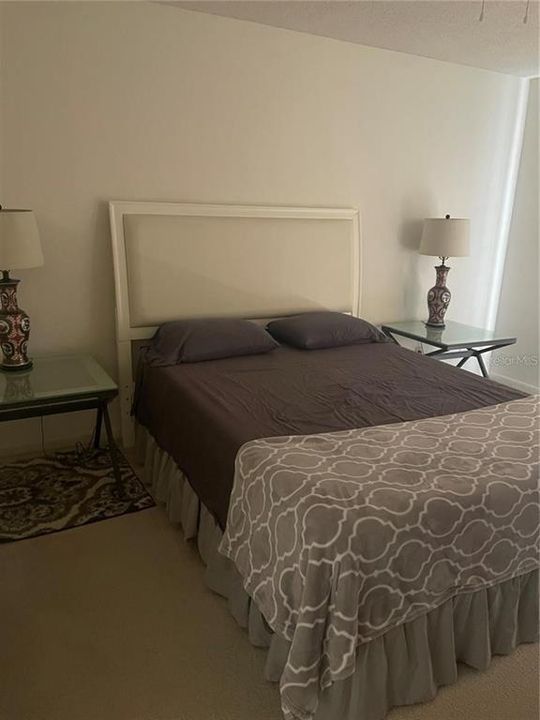 For Rent: $2,100 (1 beds, 2 baths, 968 Square Feet)