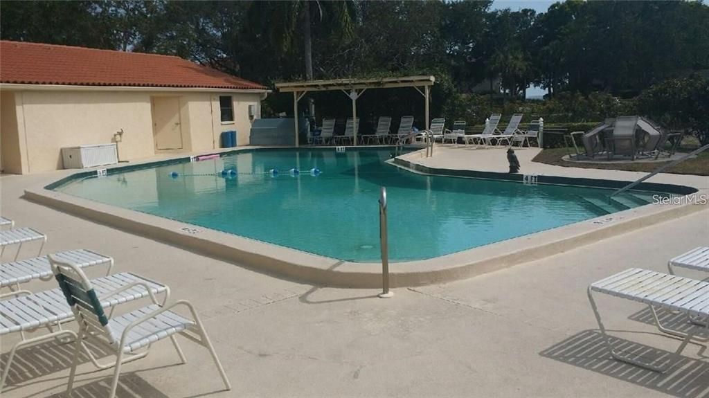 For Rent: $2,100 (1 beds, 2 baths, 968 Square Feet)
