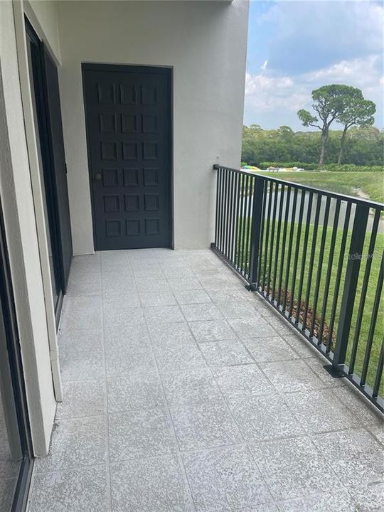 For Rent: $2,100 (1 beds, 2 baths, 968 Square Feet)
