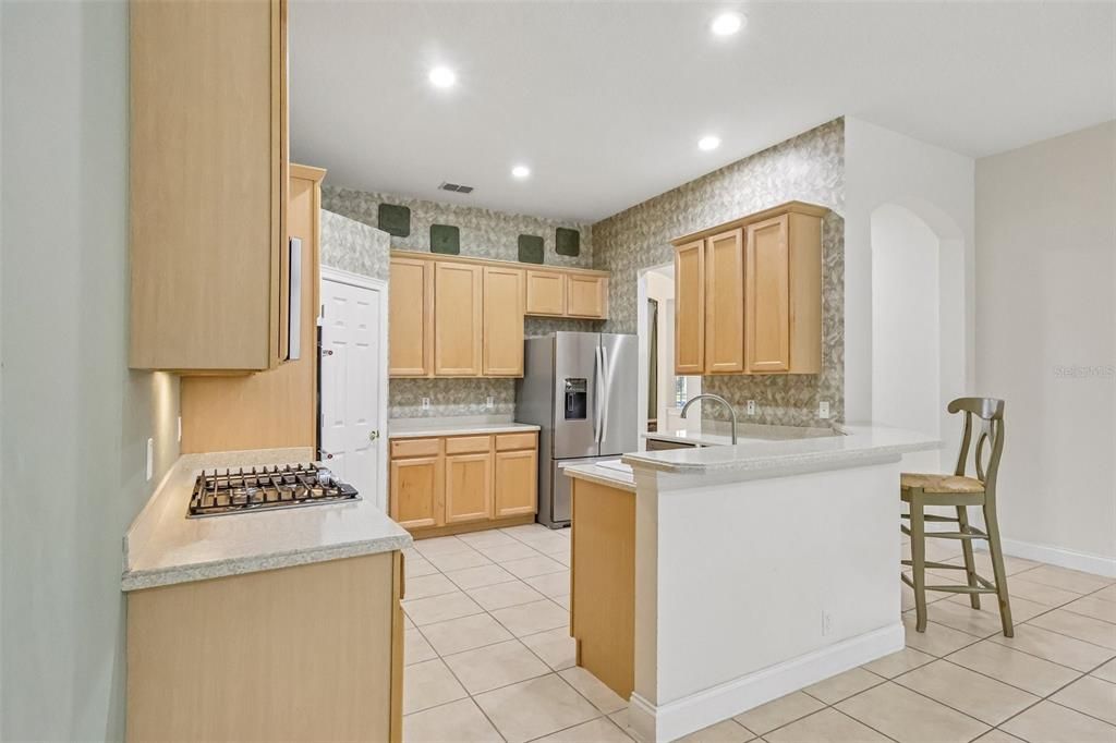 Active With Contract: $940,000 (4 beds, 3 baths, 2357 Square Feet)