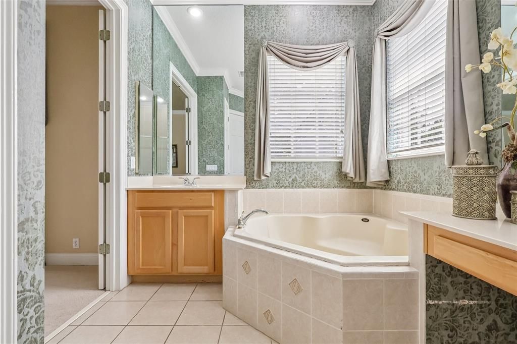 Active With Contract: $940,000 (4 beds, 3 baths, 2357 Square Feet)