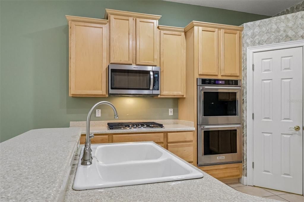Active With Contract: $940,000 (4 beds, 3 baths, 2357 Square Feet)