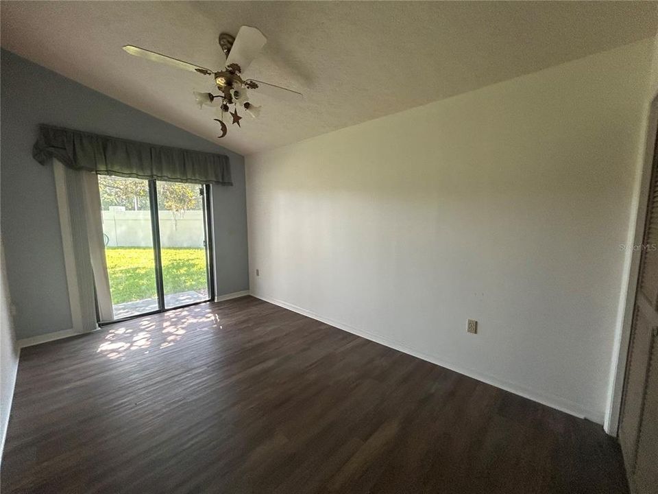 For Sale: $429,900 (4 beds, 2 baths, 2336 Square Feet)