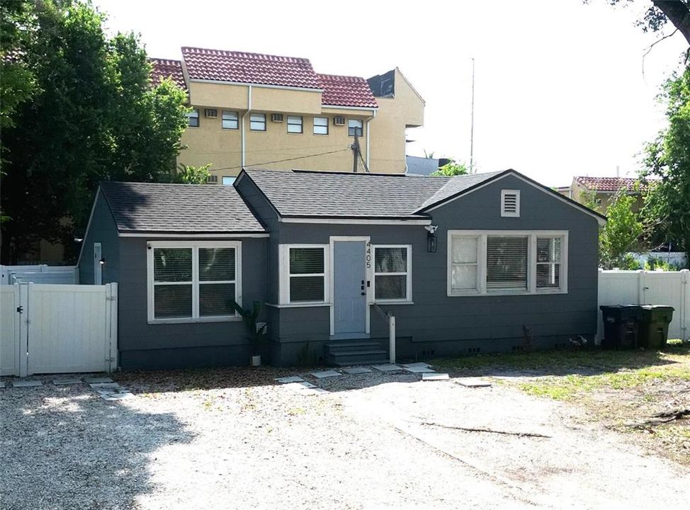 For Sale: $394,500 (3 beds, 2 baths, 1284 Square Feet)