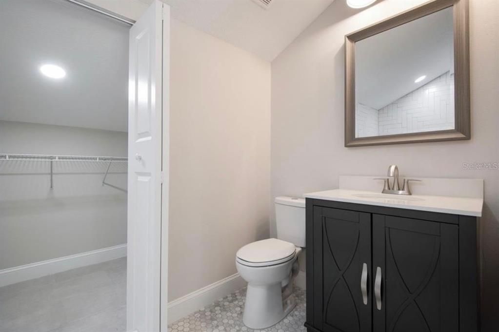 For Sale: $394,500 (3 beds, 2 baths, 1284 Square Feet)