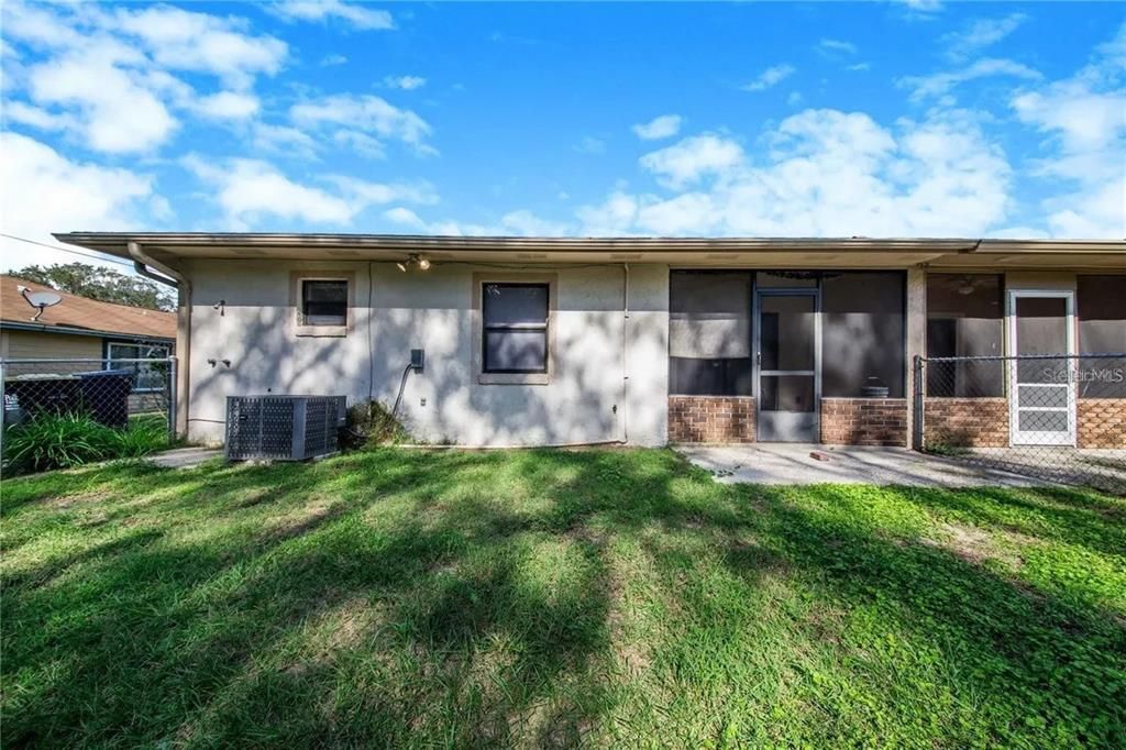 For Rent: $1,850 (2 beds, 2 baths, 1271 Square Feet)