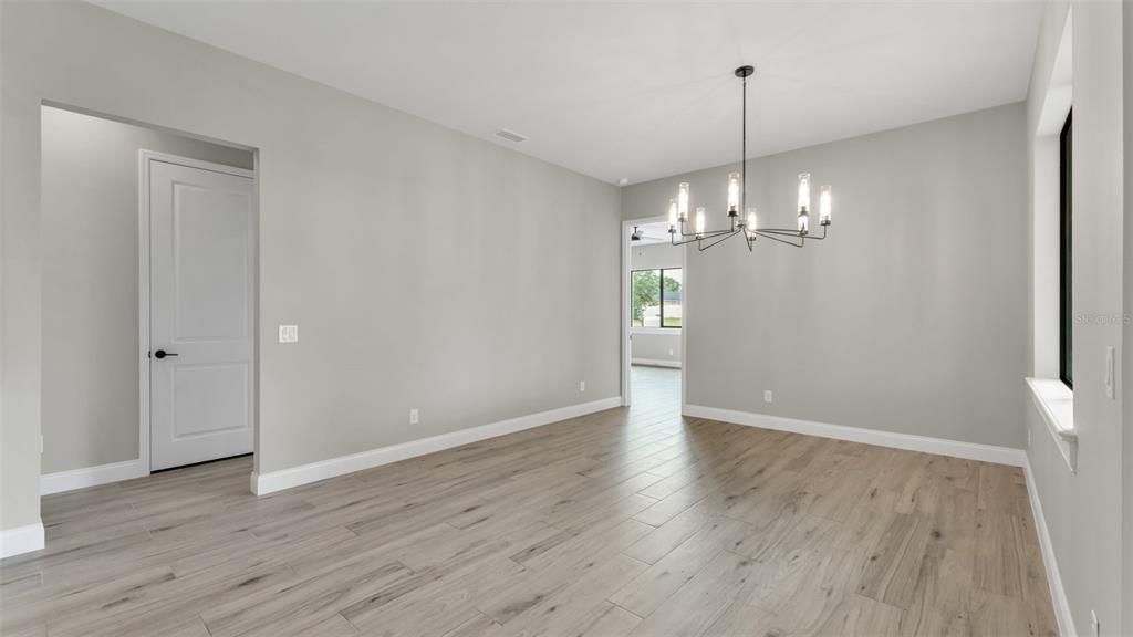 En Venta: $1,195,000 (4 camas, 3 baños, 3008 Pies cuadrados)