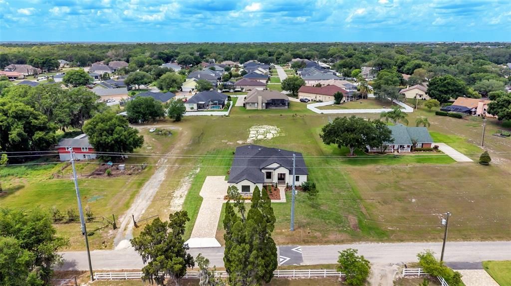 En Venta: $1,195,000 (4 camas, 3 baños, 3008 Pies cuadrados)