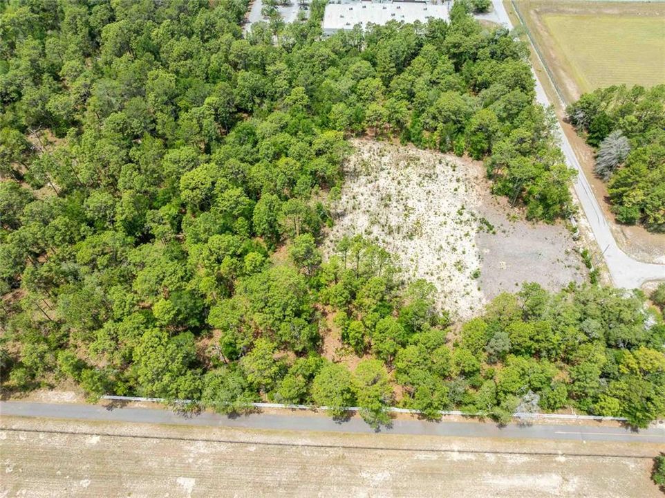 На продажу: $1,800,000 (4.60 acres)