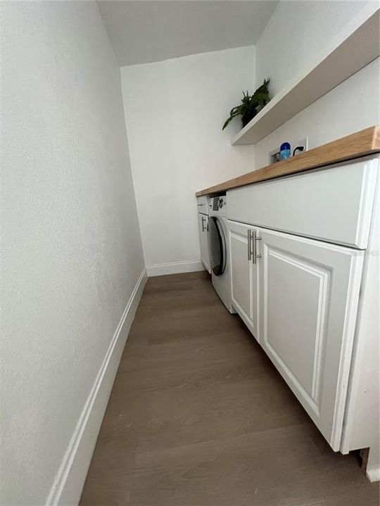 Active With Contract: $242,000 (2 beds, 1 baths, 763 Square Feet)