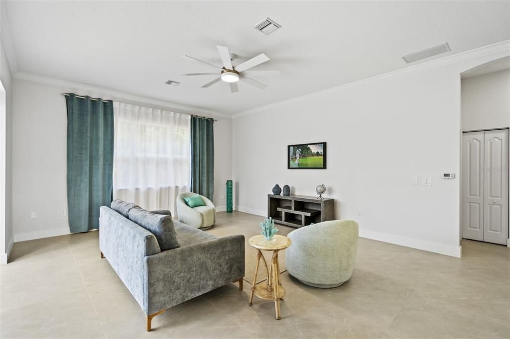 For Sale: $815,000 (3 beds, 2 baths, 2518 Square Feet)