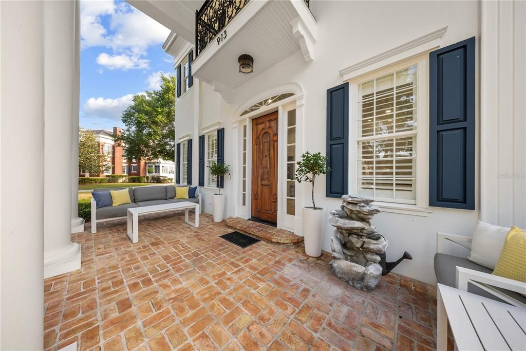 Activo con contrato: $3,350,000 (6 camas, 6 baños, 5283 Pies cuadrados)