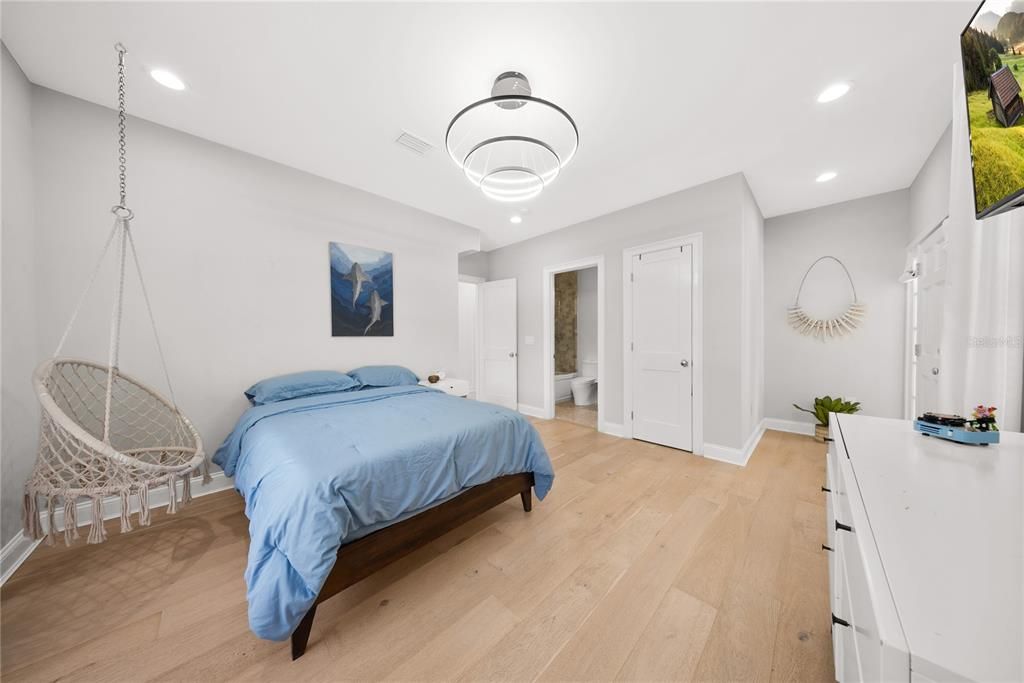 Activo con contrato: $3,350,000 (6 camas, 6 baños, 5283 Pies cuadrados)