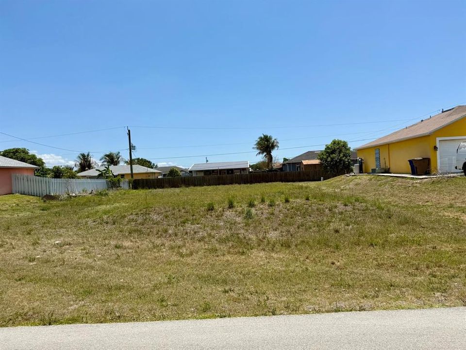 For Sale: $35,900 (0.25 acres)