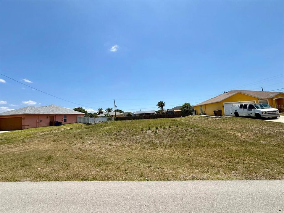 For Sale: $35,900 (0.25 acres)