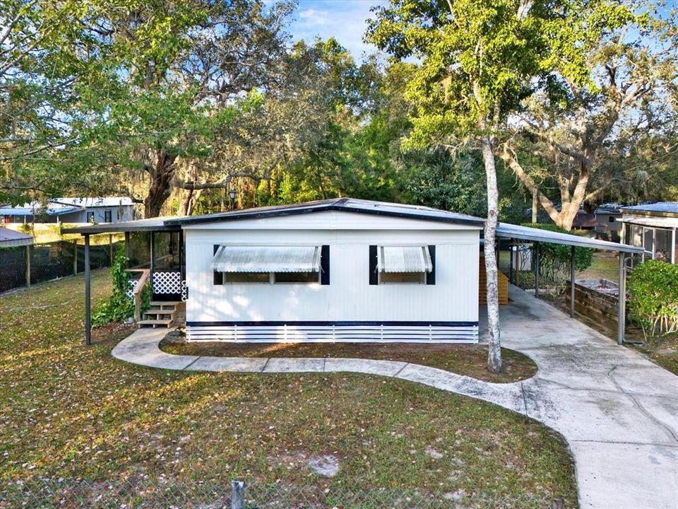 For Sale: $160,000 (2 beds, 2 baths, 960 Square Feet)