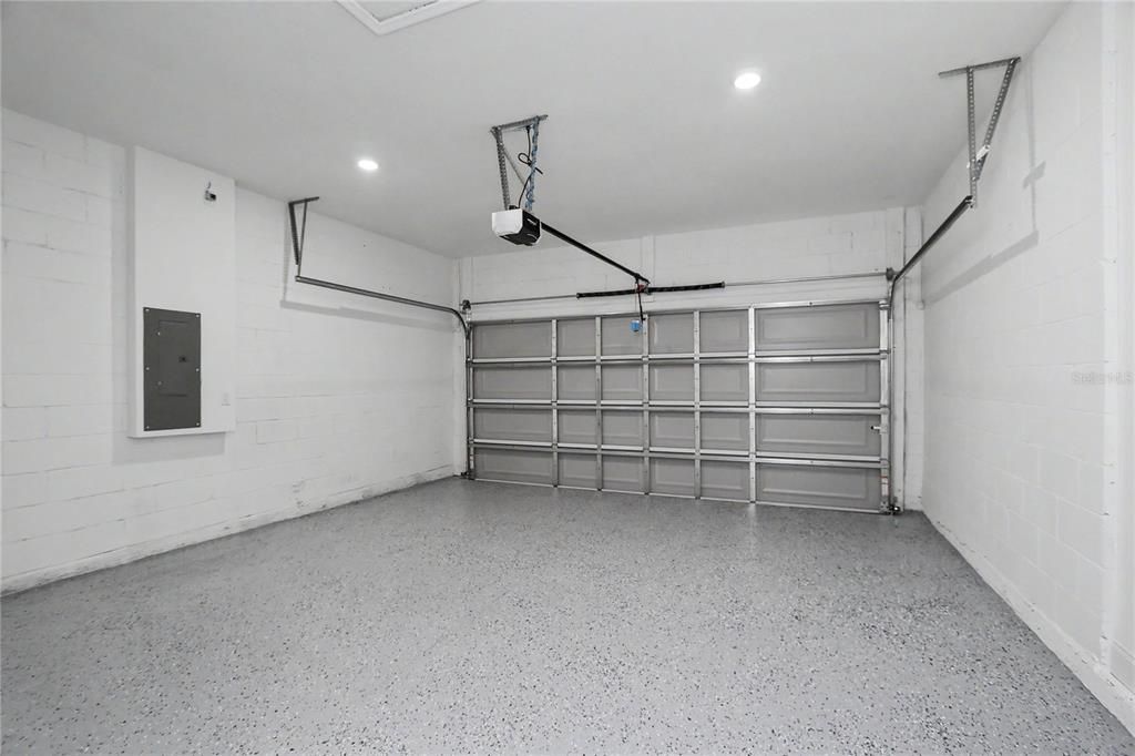 На продажу: $254,900 (3 спален, 2 ванн, 1427 Квадратных фут)