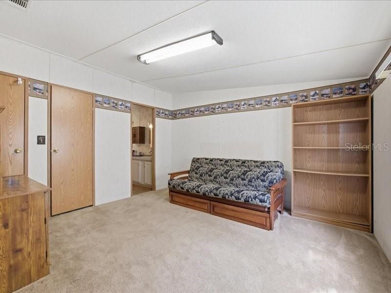 For Sale: $385,000 (2 beds, 2 baths, 1040 Square Feet)