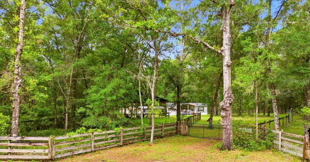 For Sale: $385,000 (2 beds, 2 baths, 1040 Square Feet)