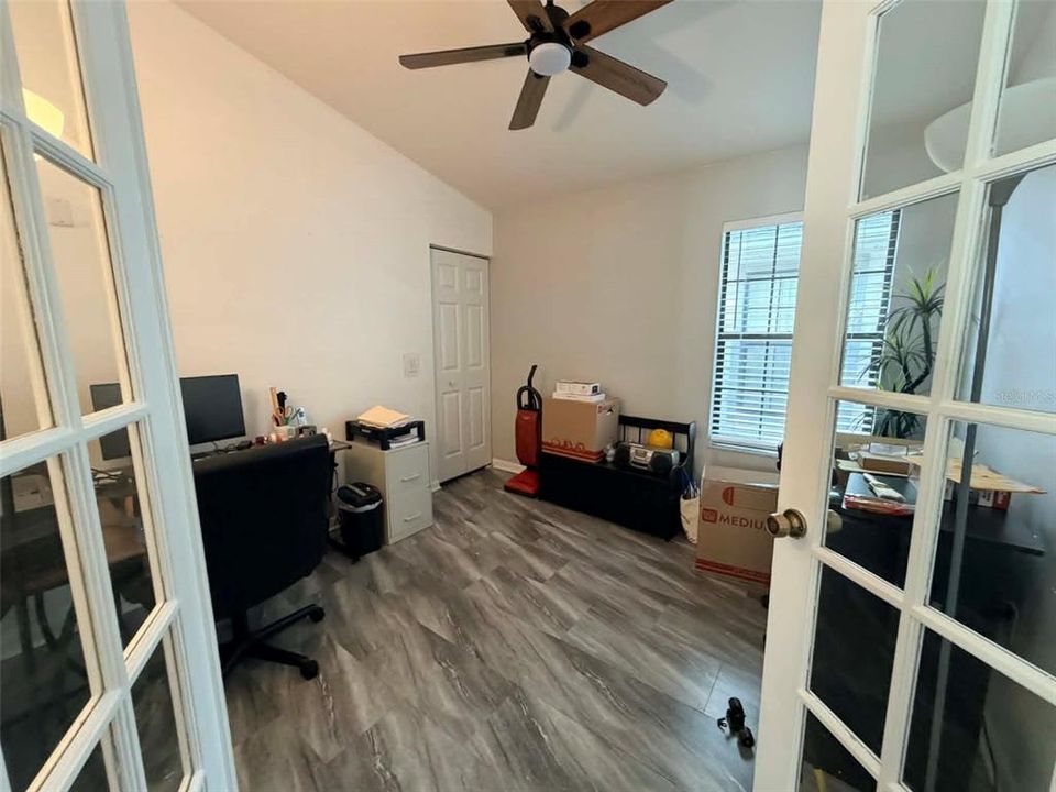 Activo con contrato: $215,900 (3 camas, 2 baños, 1329 Pies cuadrados)
