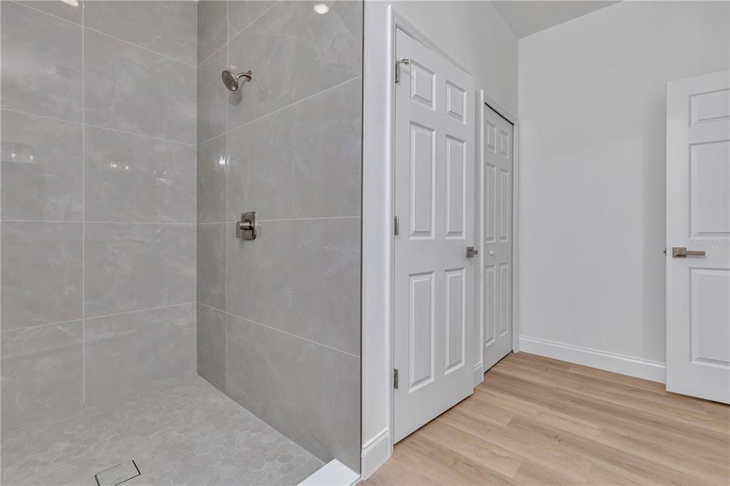 En Venta: $253,900 (3 camas, 2 baños, 1427 Pies cuadrados)