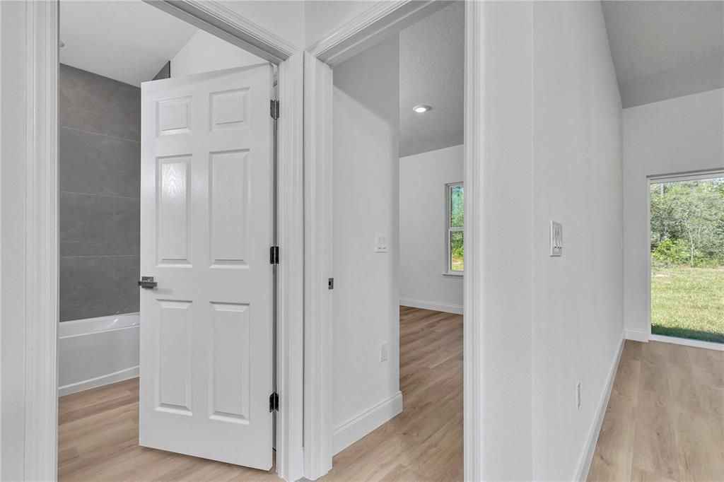 En Venta: $253,900 (3 camas, 2 baños, 1427 Pies cuadrados)