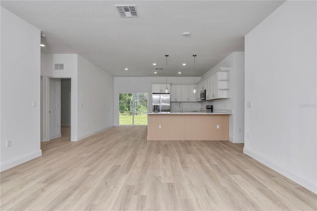 En Venta: $253,900 (3 camas, 2 baños, 1427 Pies cuadrados)