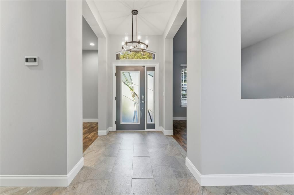 Activo con contrato: $525,000 (3 camas, 3 baños, 2444 Pies cuadrados)