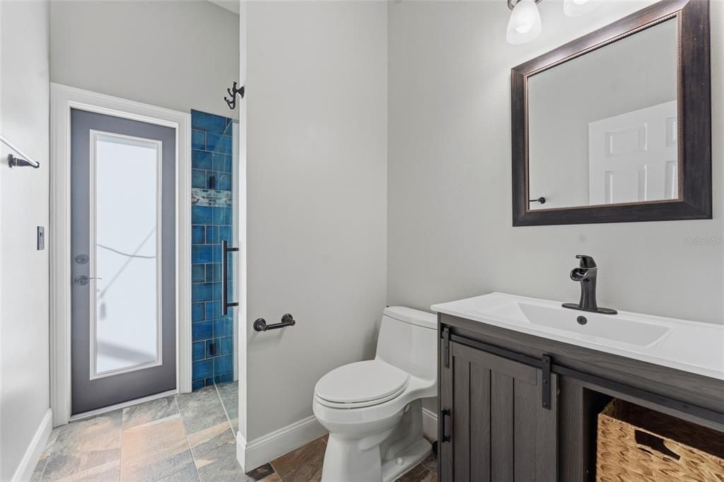 Activo con contrato: $525,000 (3 camas, 3 baños, 2444 Pies cuadrados)