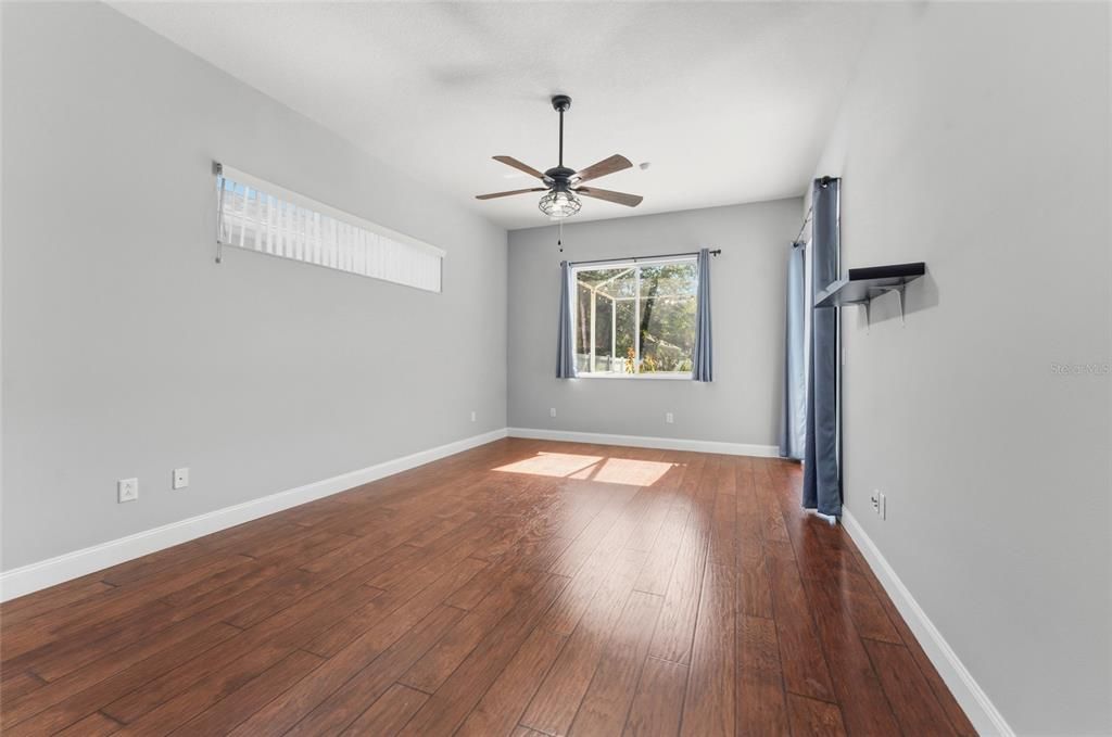 Activo con contrato: $525,000 (3 camas, 3 baños, 2444 Pies cuadrados)