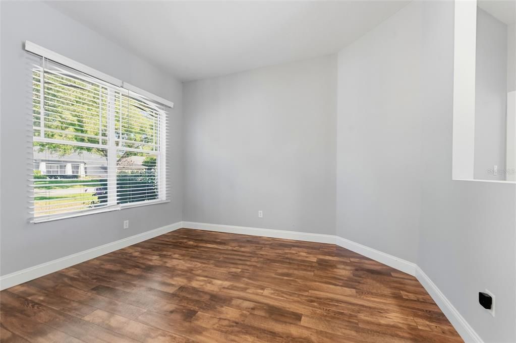 Activo con contrato: $525,000 (3 camas, 3 baños, 2444 Pies cuadrados)