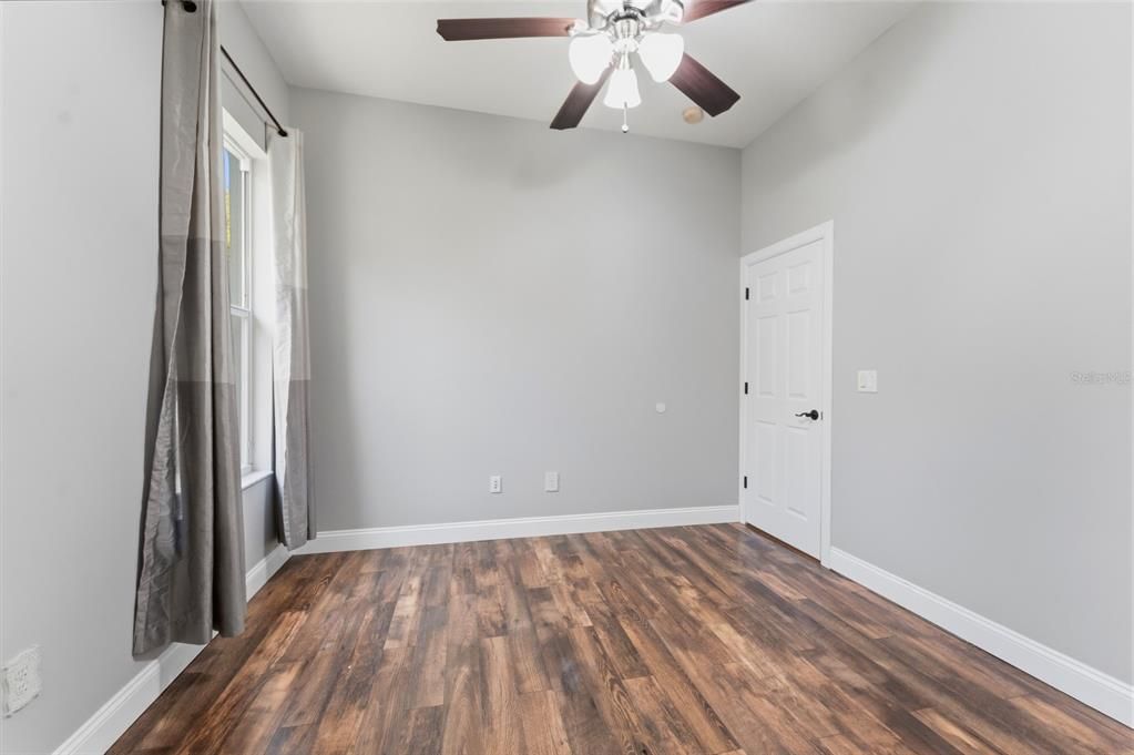 Activo con contrato: $525,000 (3 camas, 3 baños, 2444 Pies cuadrados)