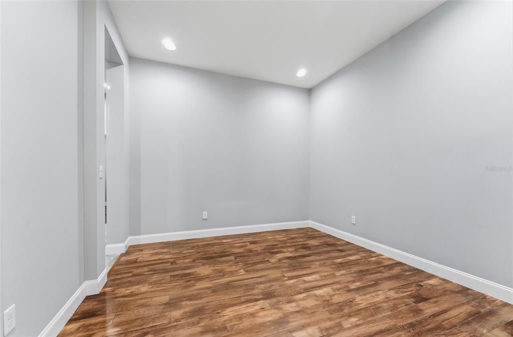 Activo con contrato: $525,000 (3 camas, 3 baños, 2444 Pies cuadrados)