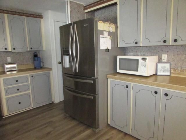 For Sale: $189,900 (2 beds, 2 baths, 1248 Square Feet)