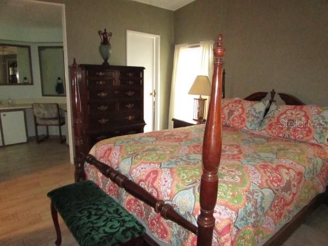 For Sale: $189,900 (2 beds, 2 baths, 1248 Square Feet)
