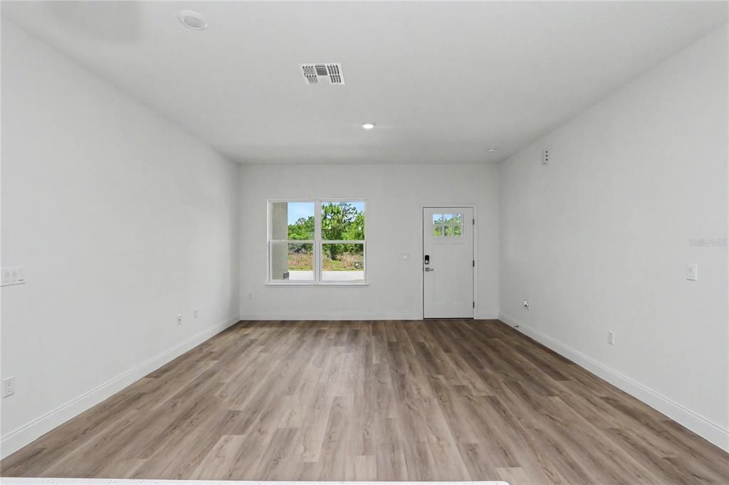For Sale: $253,900 (3 beds, 2 baths, 1427 Square Feet)