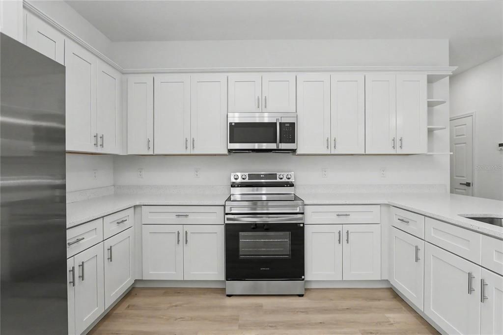 For Sale: $253,900 (3 beds, 2 baths, 1427 Square Feet)