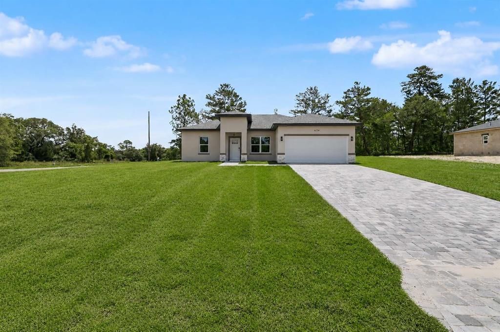 For Sale: $253,900 (3 beds, 2 baths, 1427 Square Feet)