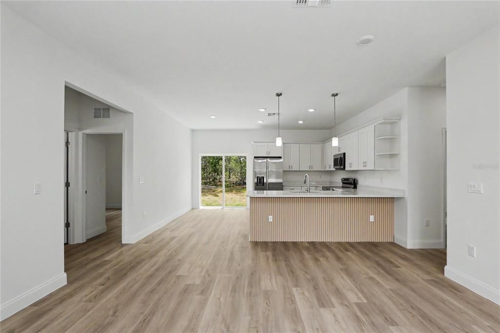 For Sale: $253,900 (3 beds, 2 baths, 1427 Square Feet)
