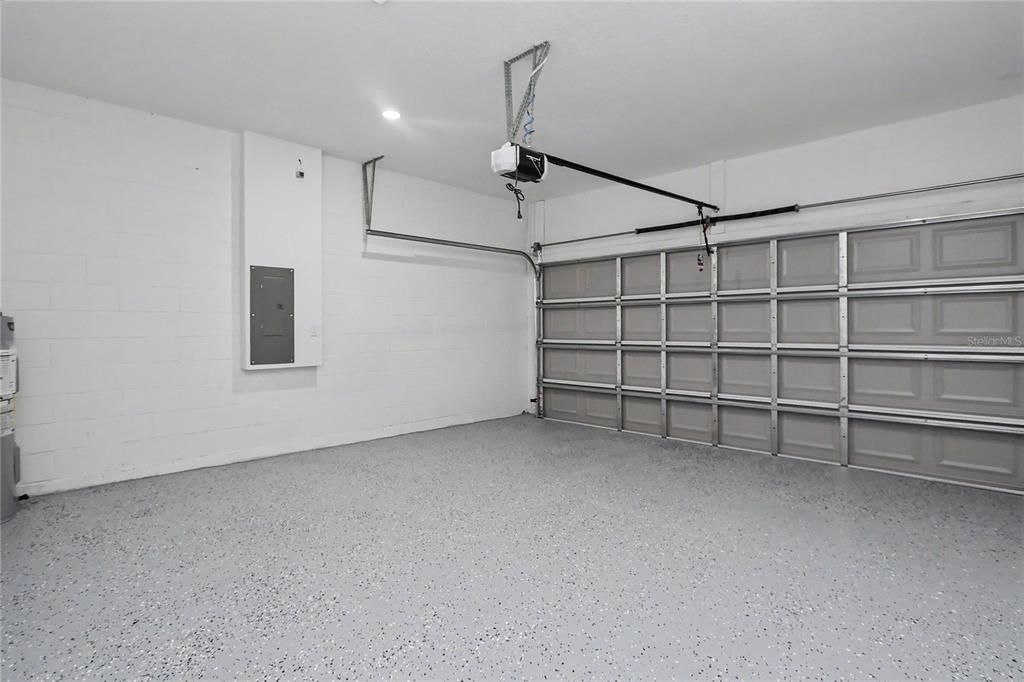 For Sale: $253,900 (3 beds, 2 baths, 1427 Square Feet)