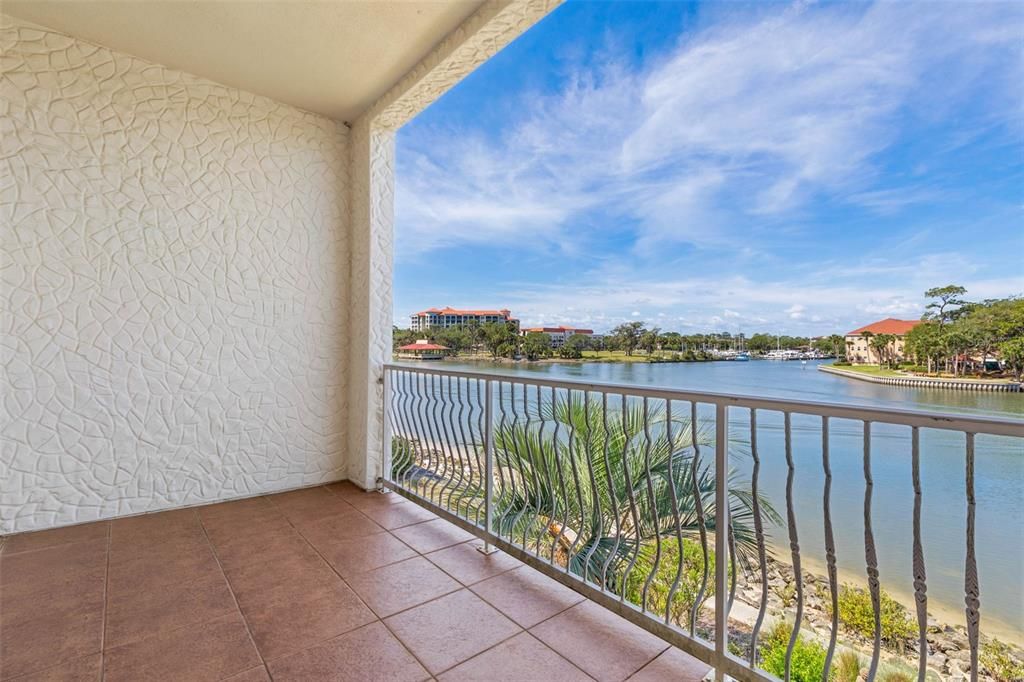 For Sale: $1,489,000 (5 beds, 4 baths, 4135 Square Feet)