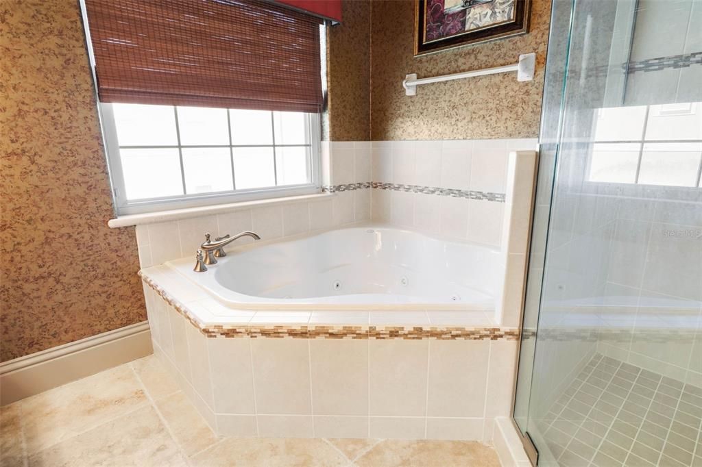 For Sale: $1,489,000 (5 beds, 4 baths, 4135 Square Feet)