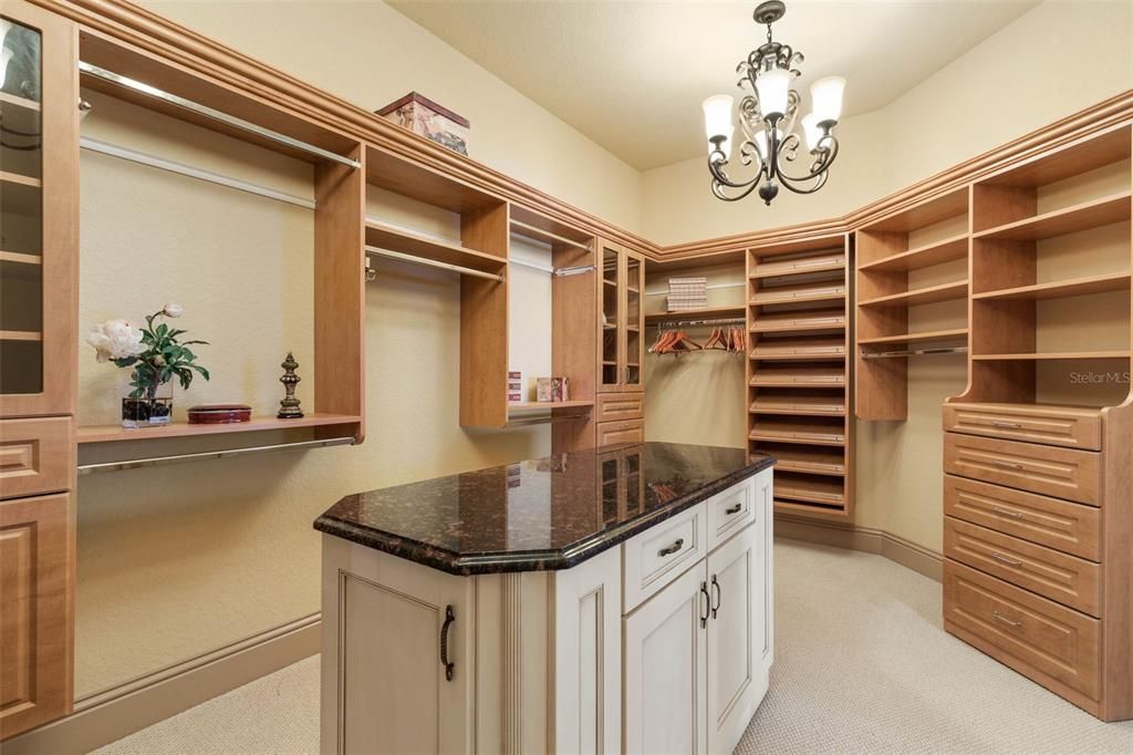 For Sale: $1,489,000 (5 beds, 4 baths, 4135 Square Feet)