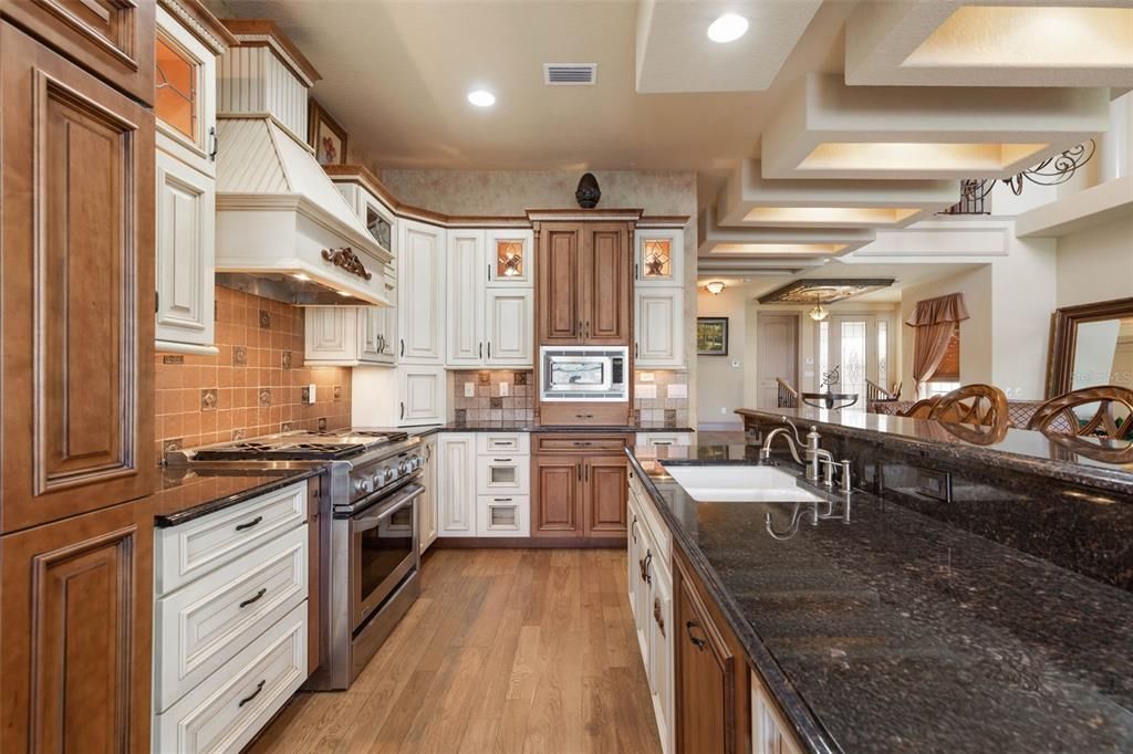 For Sale: $1,489,000 (5 beds, 4 baths, 4135 Square Feet)