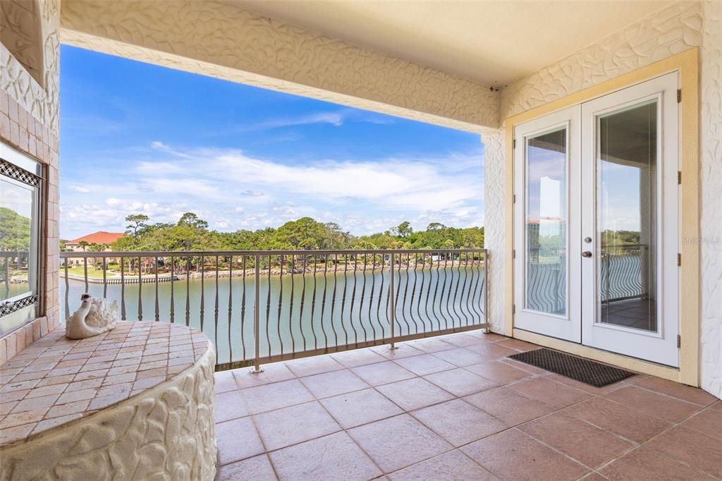 For Sale: $1,489,000 (5 beds, 4 baths, 4135 Square Feet)