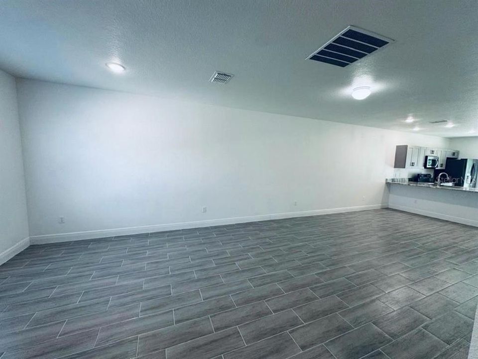 В аренду: $1,800 (3 спален, 2 ванн, 1400 Квадратных фут)