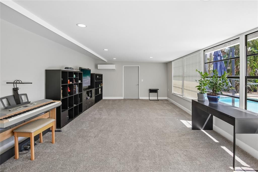 En Venta: $659,900 (4 camas, 3 baños, 2682 Pies cuadrados)