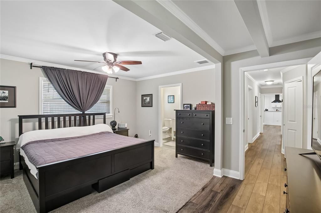 En Venta: $659,900 (4 camas, 3 baños, 2682 Pies cuadrados)